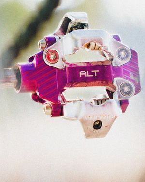 Image post by @wolf_tooth_comp on Instagram