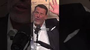 Video post by @tonyrobbinslive on YouTube