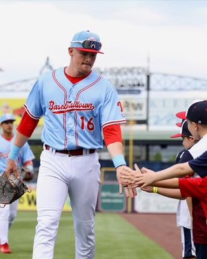 Image post by @fightins on Instagram