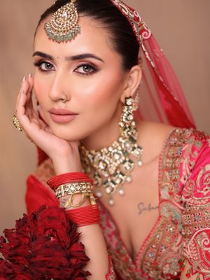 Image post by @faritasmakeupacademy on Instagram