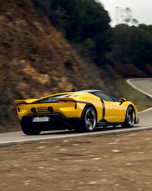 Image post by @roadandtrack on Instagram