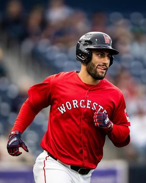 Image post by @gowoosox on Instagram