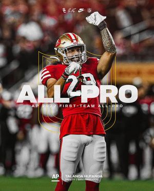 Image post by @uscfb on Instagram