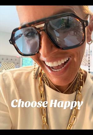 Video post by @shop.with.caroline on TikTok