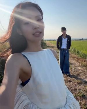 Image post by @ellemenhk on Instagram