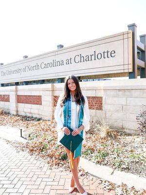 Image post by @charlottezta on Instagram