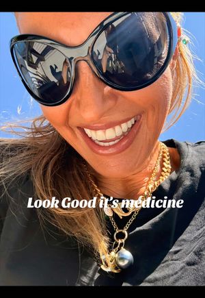 Video post by @shop.with.caroline on TikTok