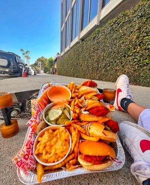 Image post by @daveshotchicken on Instagram