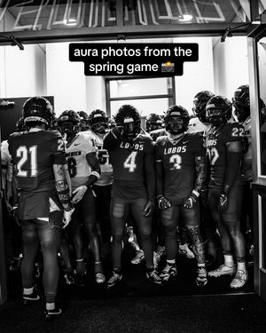 Video post by @unmlobofb_ on TikTok