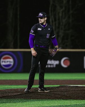 Image post by @hpu_baseball on Instagram