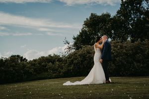 Image post by @watervalleywedding on Instagram