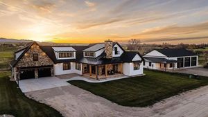 Image post by @barndomarketplace on Instagram