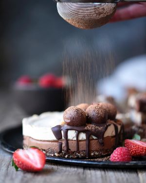 Image post by @crowded_kitchen on Instagram