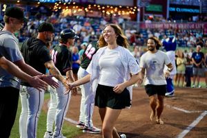 Image post by @bluewahoosbball on Instagram