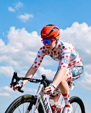 Image post by @letourfemmes on Instagram