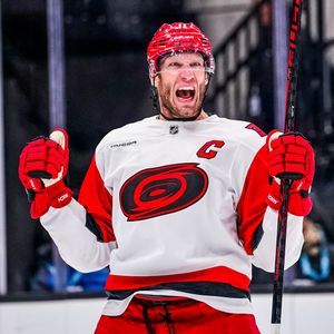 Image post by @Canes on Twitter