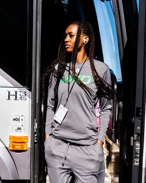 Image post by @undwbasketball on Instagram
