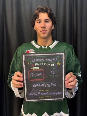 Image post by @everett_silvertips on Instagram