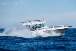 Image post by @hcbyachts on Instagram