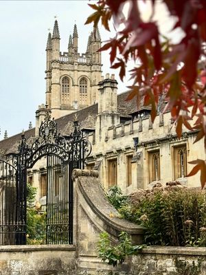 Image post by @oxford_uni on Instagram