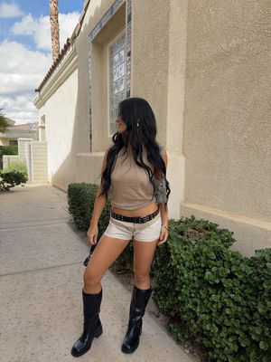 Image post by @virtualkayla on Instagram