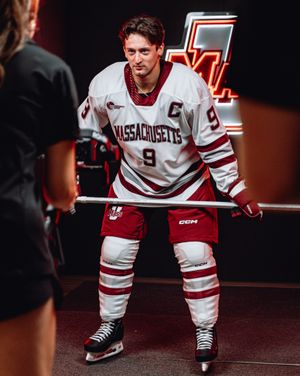 Image post by @umasshockey on Instagram