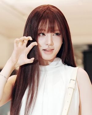 Image post by @ellemenhk on Instagram