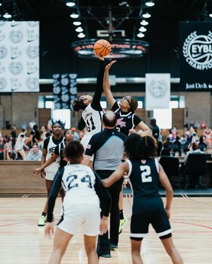 Image post by @nikegirlseybl on Instagram