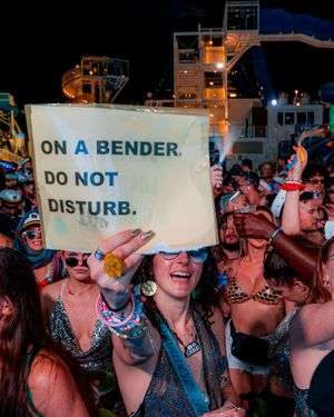 Image post by @groovecruise on Instagram