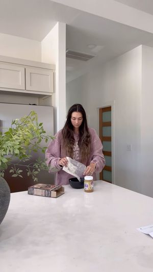 Video post by @sabrinanoellee on Instagram