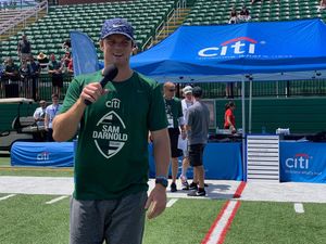 Image post by @samdarnold on Instagram