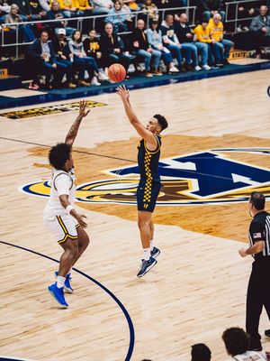 Image post by @bee__views on Instagram