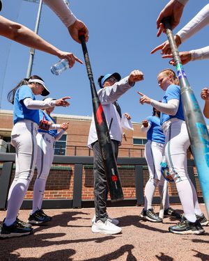 Image post by @uclasoftball on Instagram