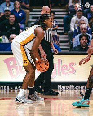 Image post by @etsumensbasketball on Instagram