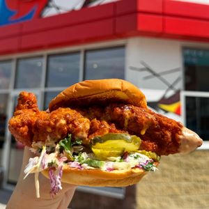 Image post by @daveshotchicken on Instagram