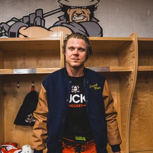 Image post by @AnaheimDucks on Twitter