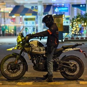 Image post by @nitinkanojiaaa on Instagram