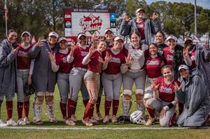 Image post by @izzypalmisanophotography on Instagram