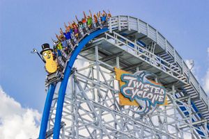 Image post by @SixFlags on Twitter