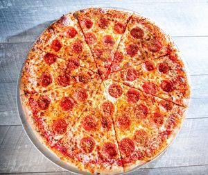 Image post by @parryspizza on Instagram