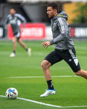 Image post by @dcunited on Instagram
