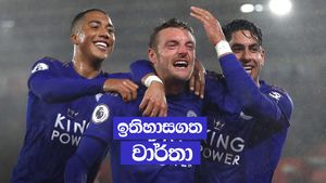 Image post by @thepaparefootball on Facebook