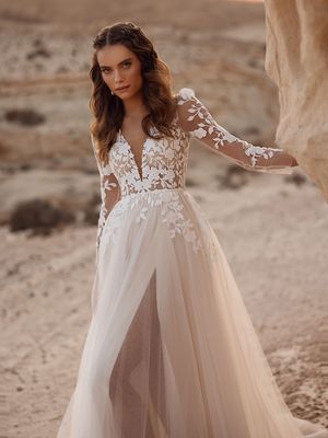 Image post by @dama_couture on Instagram