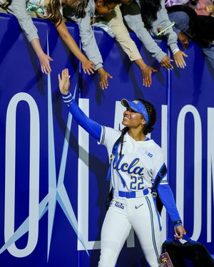 Image post by @uclasoftball on Instagram
