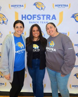 Image post by @hofstradanceteam on Instagram