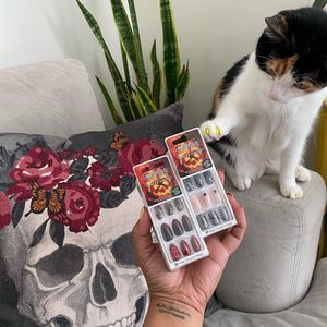 Image post by @impresslashes on Instagram