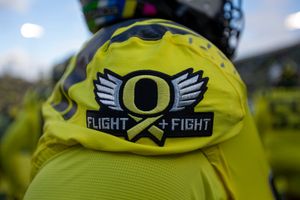 Image post by @oregonfootball on Twitter