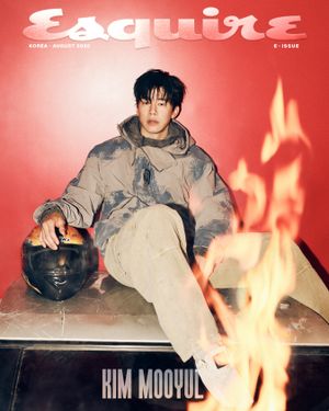 Image post by @esquire.korea on Instagram