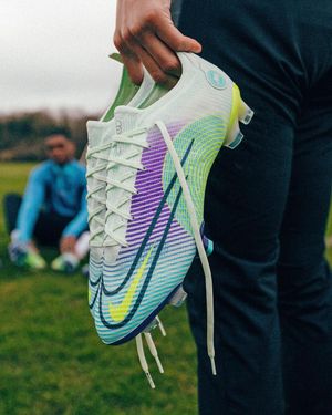 Image post by @soccerdotcom on Instagram