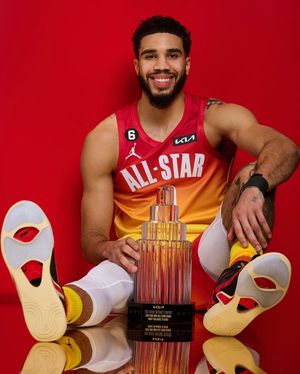 Image post by @nbakicks on Instagram